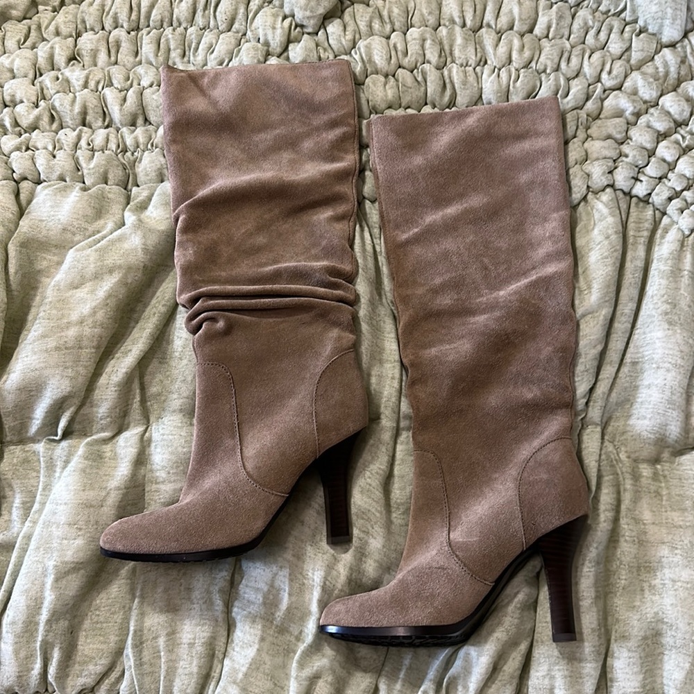 Sofft Slouched Sude Boots